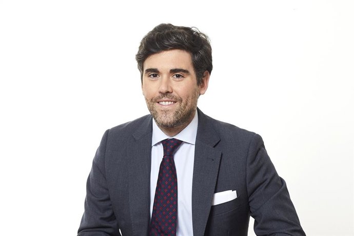 Archivo - El nuevo director de negocio institucional de Schroders para España, Borja Fernández.