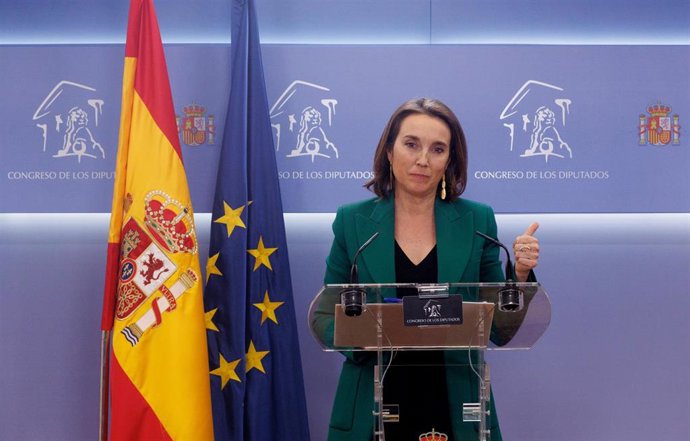 La portavoz del PP en el Congreso, Cuca Gamarra, durante una rueda de prensa anterior a la reunión de la Junta de Portavoces, en el Congreso de los Diputados, a 31 de enero de 2023, en Madrid (España).