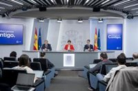 Planas dice que las cadenas de distribución están aplicando la bajada del IVA y tendrá un reflejo en el IPC