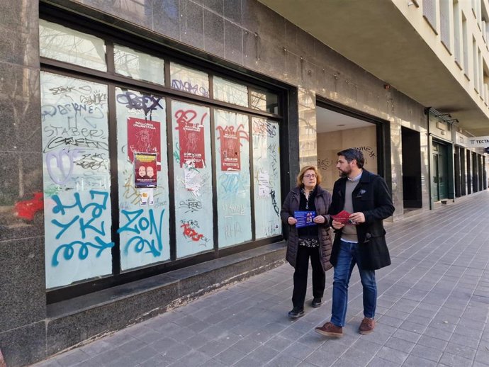 El secretario general del PP de Palma, Javi Bonet, y la portavoz municipal de la formación, Mercedes Celeste.
