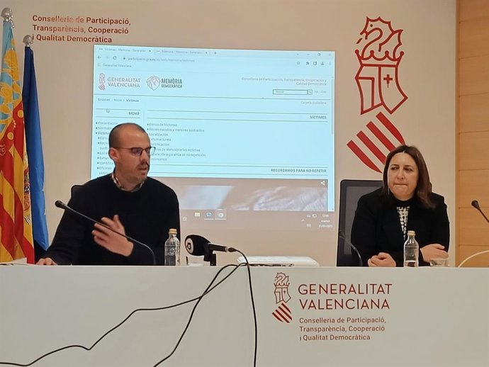 Iñaki Pérez y Pérez Garijo en rueda de prensa