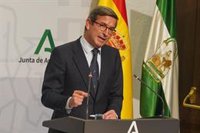 La Junta apunta un descenso del 42% de los cortes de suministro de luz y el peso del cultivo del cannabis en incidencias