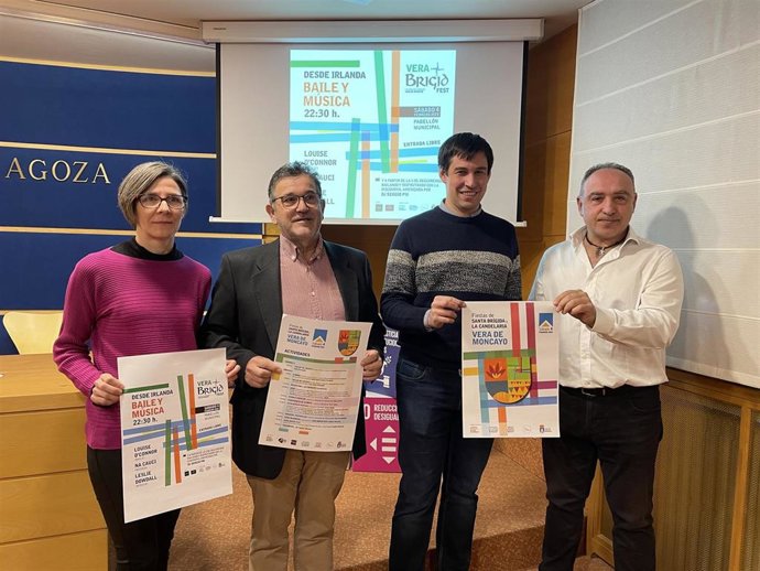 La concejal del Ayuntamiento de Vera de Moncayo, Marta Azagra; el diputado provincial Feliciano Tabuenca; el alcalde de la localidad zaragozana, Ángel Bonel;  y el poeta José Ángel Monteagudo.