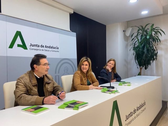 La Junta presenta 'Gramática de prevención de adicciones' de Alfonso Ramírez, un libro para "la renovación del sector"