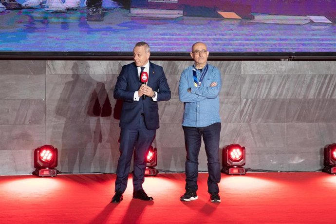 El presidente de la RFEBM, Francisco Blázquez; y el seleccionador nacional, Jordi Ribera.