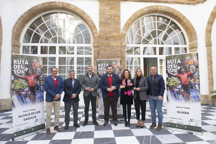 Presentación de la Vuelta Ciclista a Andalucía en la provincia de Cádiz, que tendrá dos etapas, una con meta en Alcalá de los Gazules y otra con salida en Olvera