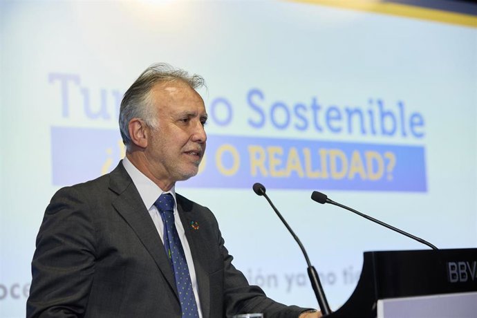 El presidente de Canarias, Ángel Víctor Torres