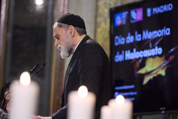 El rabino de la Comunidad Judía de Madrid, Moisés Bendahan, en el acto de conmemoración del Día Internacional en Memoria de las Víctimas del Holocausto.