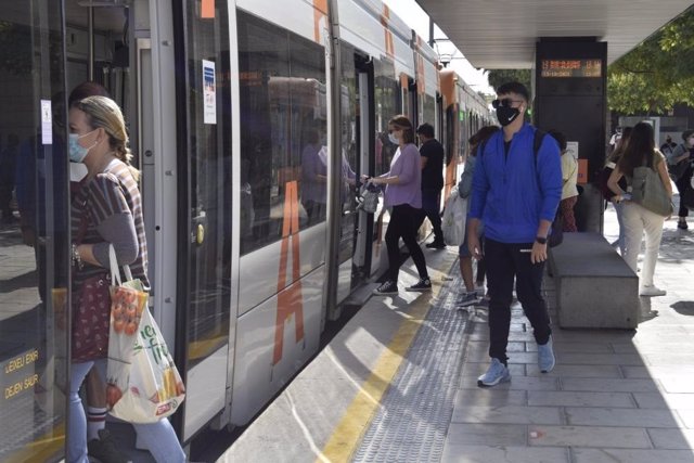 La Generalitat aplica des de demà la reducció del 50% en els transports públics autonòmics