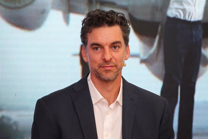 Archivo - Paul Gasol, former basketball player looks on during his presentation as adviser of cultural change in Iberia, on May 30, 2022, in Madrid, Spain.