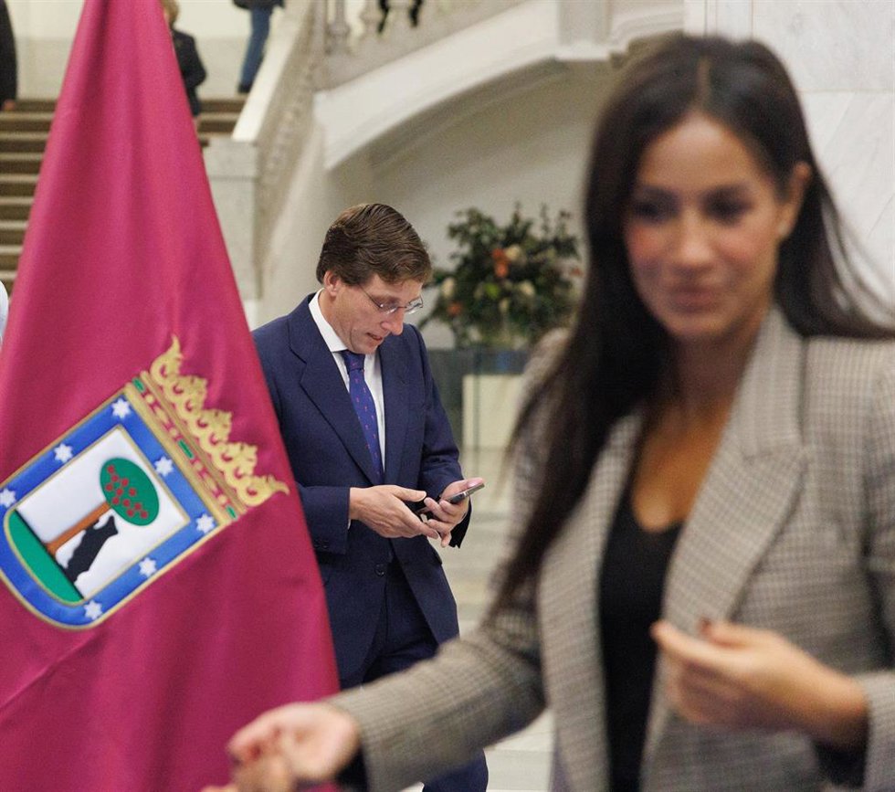 El alcalde de Madrid, José Luis Martínez-Almeida, y la vicealcaldesa, Begoña Villacís. 