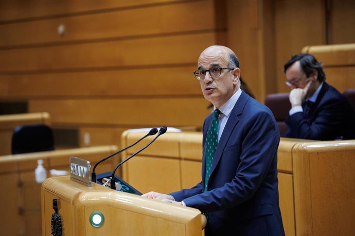 Archivo - El senador de Unión del Pueblo Navarro (UPN), Alberto Catalán.