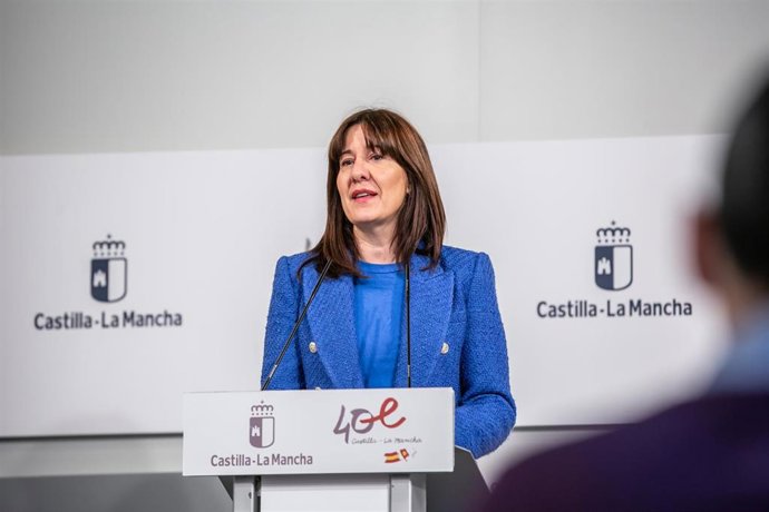 La consejera de Igualdad y portavoz del Gobierno regional, Blanca Fernández, comparece en rueda de prensa en el Palacio de Fuensalida, para informar sobre los acuerdos del Consejo de Gobierno