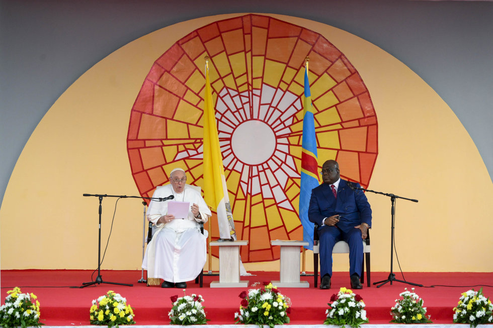 El Papa Francisco con el presidente de la República Democrática del Congo,  Felix Tshisekedi, en el Palacio de la Nación de Kinshasa. Vatican Media / Zuma Press / ContactoPhoto