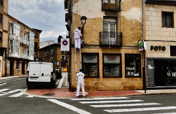Archivo - Haro cuenta con más del 50% de su alumbrado público con tecnología LED