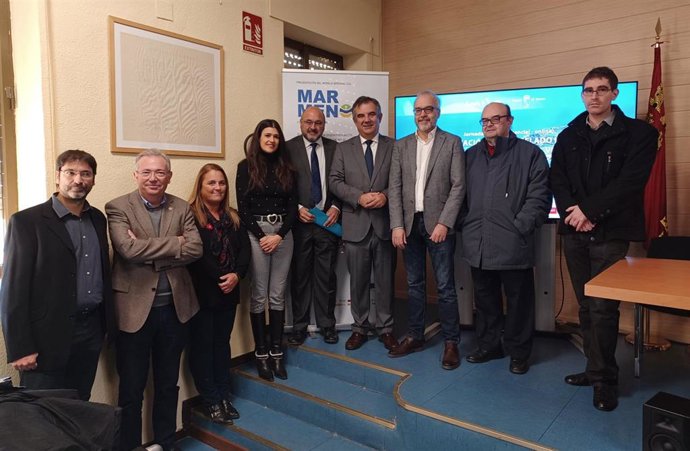 El consejero de Medio Ambiente, Mar Menor, Universidades e Investigación, con los ponentes de las Jornadas Técnicas sobre Modelo del Mar Menor y su cuenca vertiente