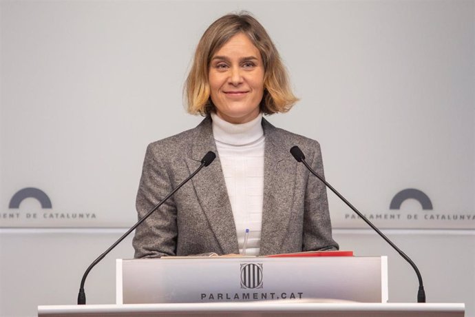 La presidenta de los comuns, Jéssica Albiach, en rueda de prensa en el Parlament el 1 de febrero de 2023.