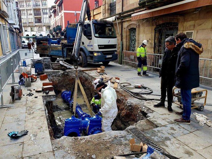 Obras en la calle Alfonso Astulez