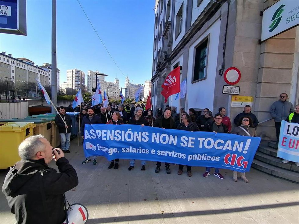 Concentración convocada por la CIG en Ferrol contra la reforma del sistema de pensiones.