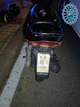 Imagen de un ciclomotor recuperado por la Policía Local de Málaga