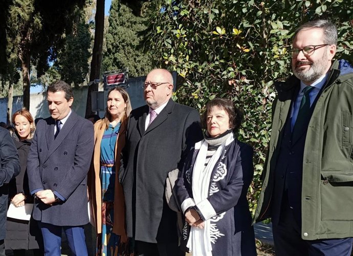 Autoridades en el homenaje póstumo a Ginés Liébana.