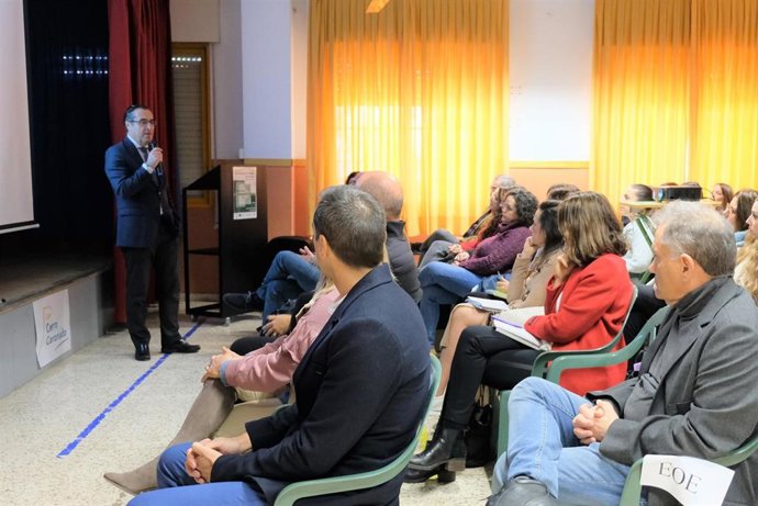La presentación del programa ha tenido lugar en el CEIP Cerro Coronado del barrio Palma-Palmilla de Málaga.