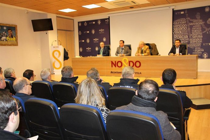 El Ayuntamiento de Sevilla ha celebrado este miércoles la primera reunión de coordinación del dispositivo de seguridad y servicios municipales para las Fiestas de Primavera de 2023.