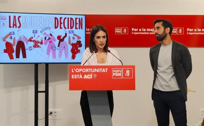 Domínguez y Muñoz en la rueda de prensa