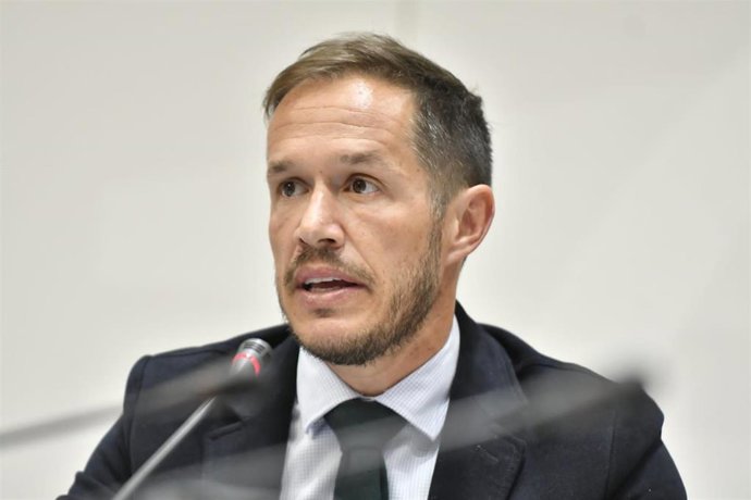 Archivo - El presidente del Cabildo de La Palma, Mariano Hernández Zapata