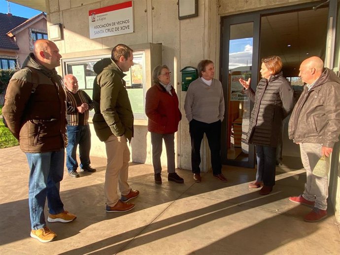 Reunión de la presidenta de Foro Asturias y candidata a la Alcaldía de Gijón, Carmen Moriyón, y el candidato a la Presidencia del Principado, Adrián Pumares,  se reúnen con vecinos de Jove y El Muselín, Gijón