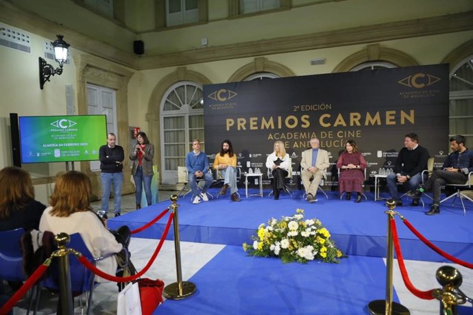Los académicos almerienses inauguran el ciclo de mesas redondas de los Premios Carmen