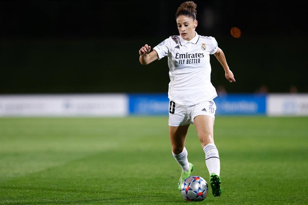 Archivo - Esther González durante un partido del Real Madrid