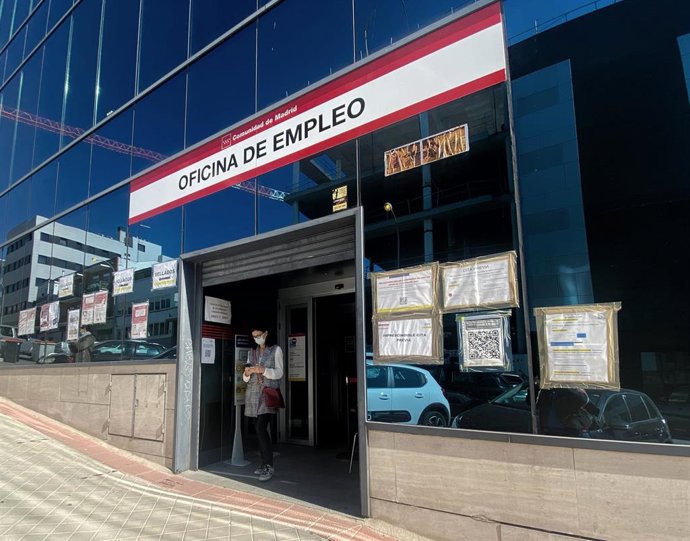 Archivo - Una oficina del Servicio Público de Empleo Estatal (SEPE )en Madrid (España).