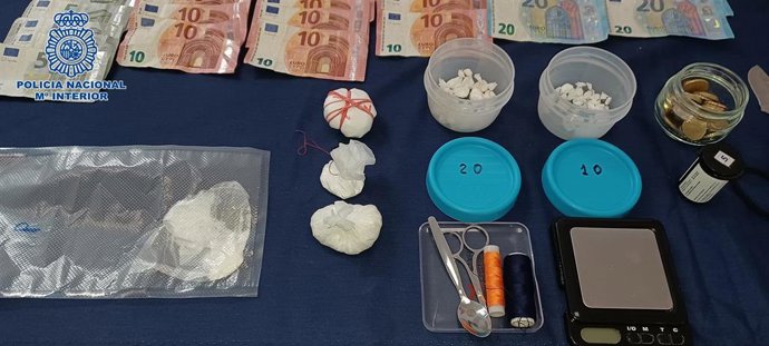 Droga y dinero incautado en Sanlúcar.