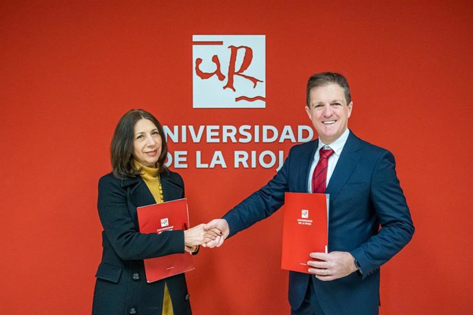 La Universidad de La Rioja y la Fundación Osga Reintegra han rubricado un protocolo general de actuación en el que se enmarcarán futuros convenios de colaboración y que, entre otras cuestiones, mejorará la inserción laboral de alumnos con discapacidad