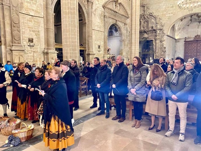 El presidente del PP Aragón, Jorge Azcón, asiste a los actos de celebración de la Feria de La Candelera.