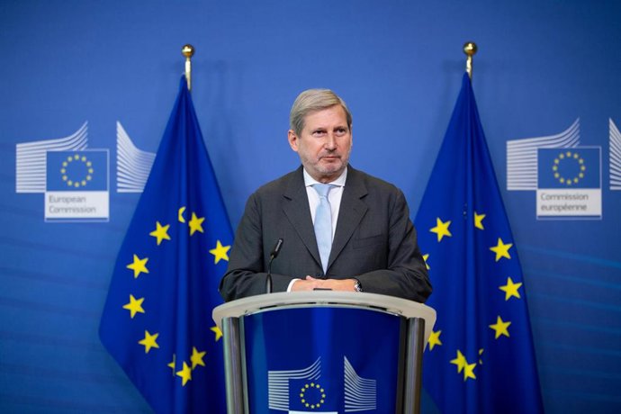 Archivo - El comisario de Presupuesto y Administración de la Unión Europea (UE), Johannes Hahn