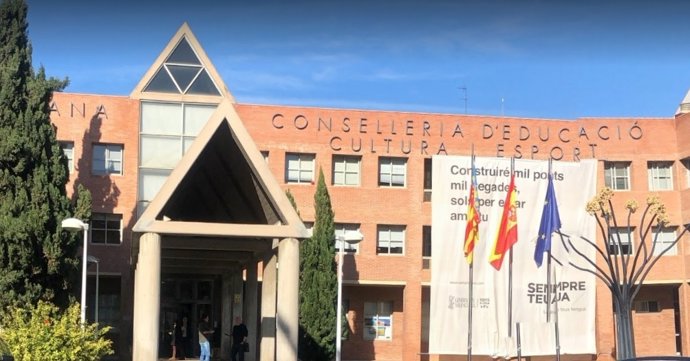 Fachada Conselleria Educación