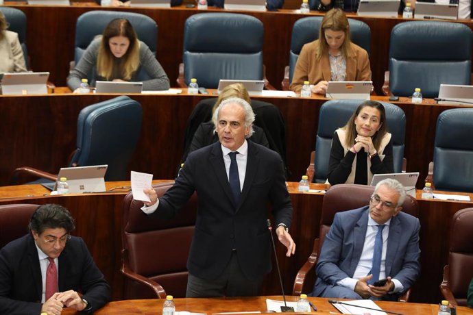 Archivo - El consejero de Sanidad de la Comunidad de Madrid, Enrique Ruiz Escudero. Archivo.