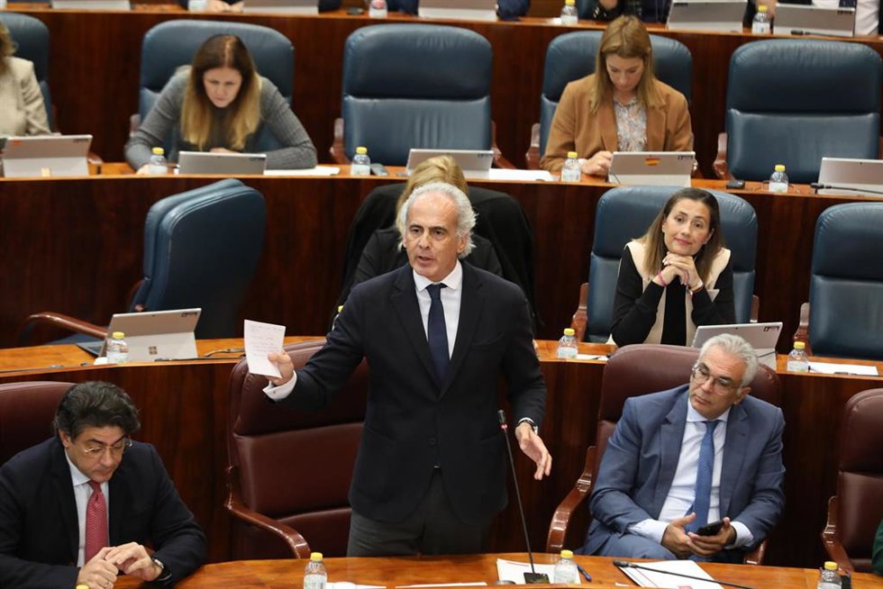Archivo - El consejero de Sanidad de la Comunidad de Madrid, Enrique Ruiz Escudero. Archivo.