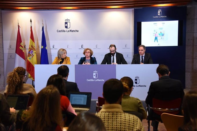 Presentación de los resultados de la campaña de sensibilización en salud mental, llevada a cabo en las oficinas de Farmacia