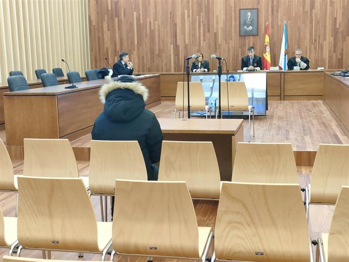 Juicio en Vigo contra un hombre acusado de haber agredido sexualmente a dos menores de 16 años, para quien la Fiscalía pide penas que suman 22 años de prisión.