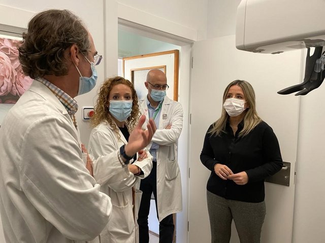 Visita a la sala del nuevo ortopantomógrafo.