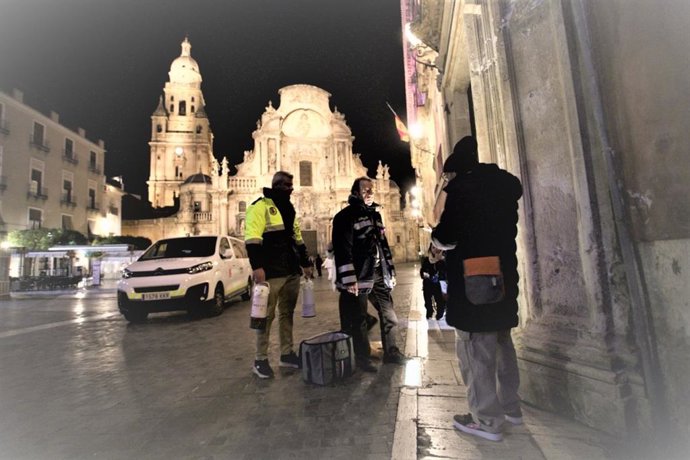 Imagen de una de las atenciones del SEMAS