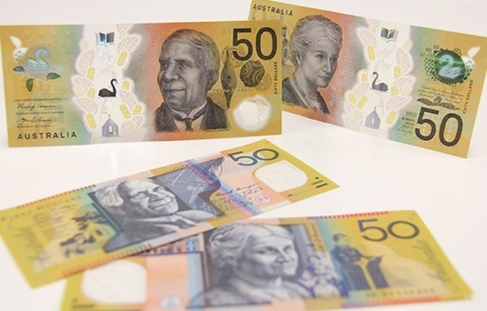 Archivo - Billetes de 50 dólares australianos