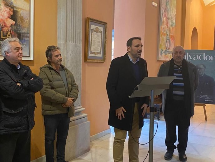 Tomás de Aragón, en el acto de inauguración de una muestra sobre el autor de 'María de la O', represalidado durante el franquismo, que acoge la Casa Consistorial.