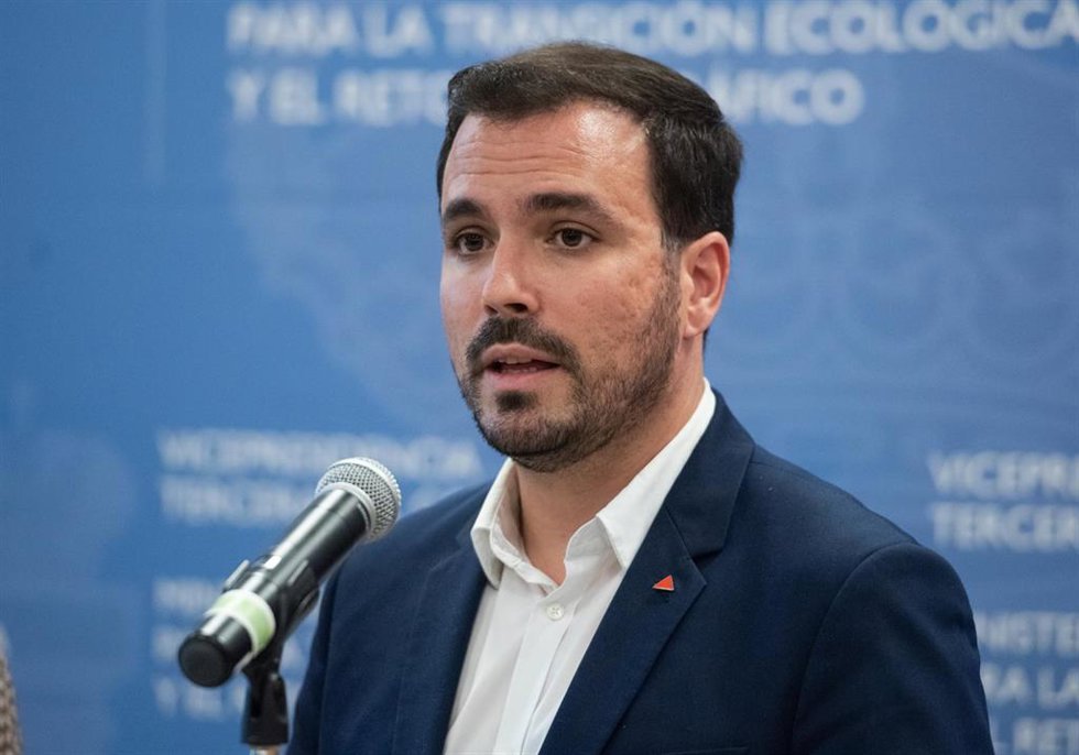 Archivo - El ministro de Consumo, Alberto Garzón, ofrece una rueda de prensa tras reunirse con representantes de las asociaciones de consumidores españolas, en sede del Ministerio, a 21 de septiembre de 2022, en Madrid (España). El fin de la reunión es 