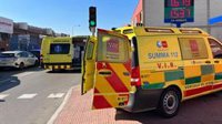 Herido grave un trabajador de 26 años tras caer seis metros desde el tejado de una nave en Vallecas