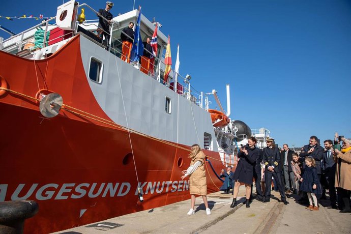 Bautizo del primer barco de bunkering de gas natural licuado (GNL), en la planta de regasificación de Enagás del Puerto de Barcelona, a 2 de febrero de 2023, en Barcelona, Catalunya (España). 