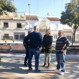 La alcaldesa se reúne con vecinos de la barriada Pablo VI.
